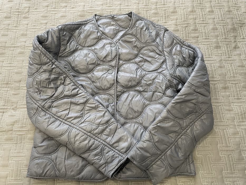 Легкая курточка / ветровка mango