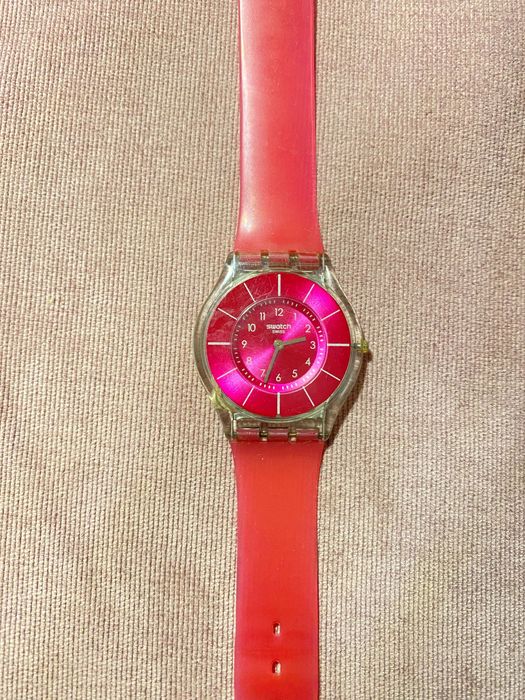 Малиновые Часы SWATCH