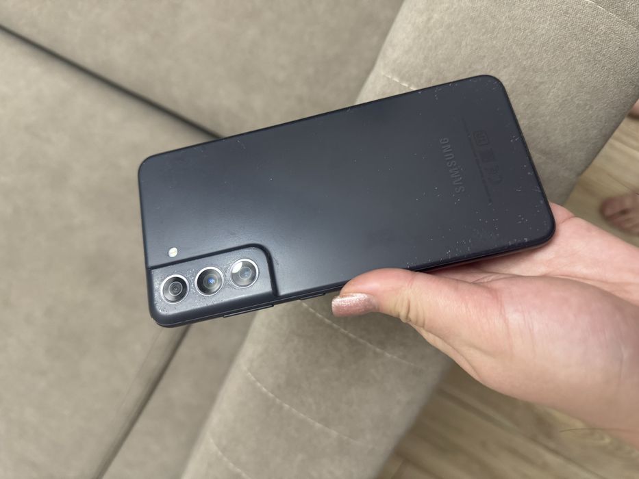 Продам телефон Samsung S21 fe