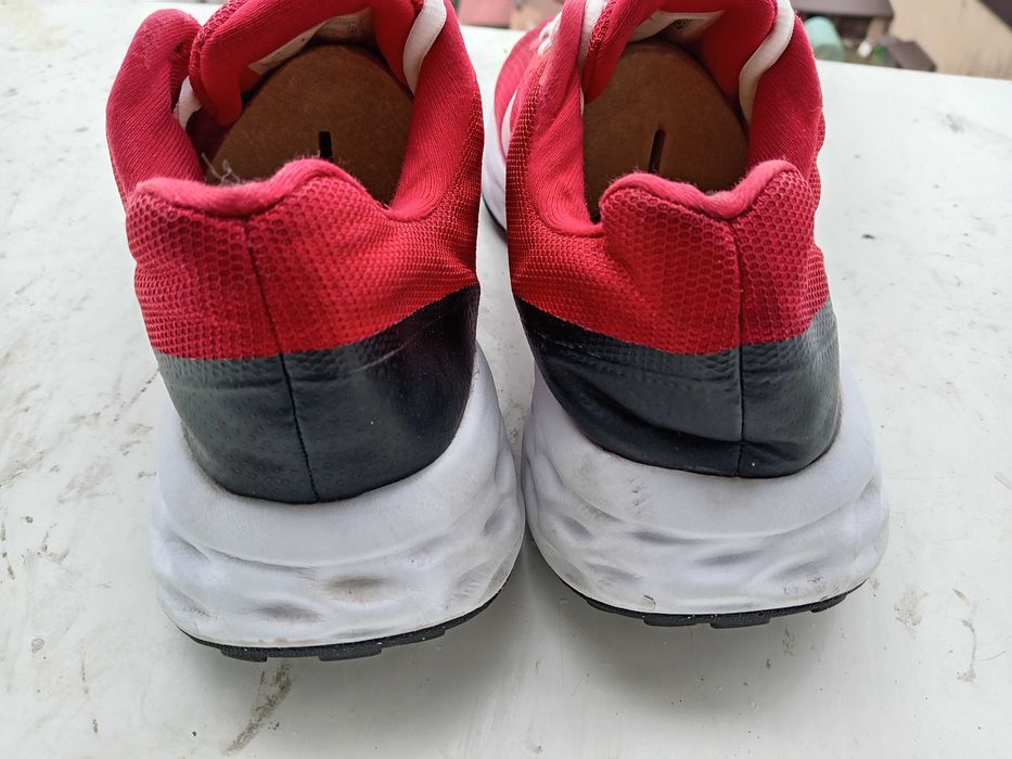 Adidas Nike REVOLUTION 6 marimea.43, (27.5 cm) made in Vietnam.
