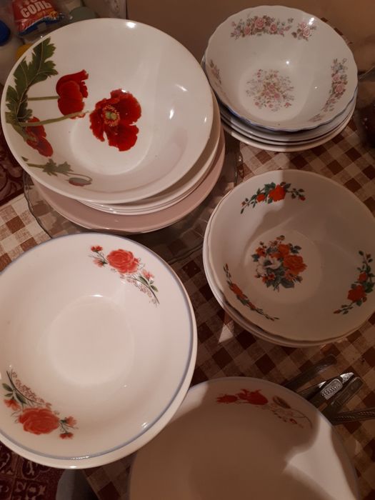 продам тарелки суповые новые с рисунком
