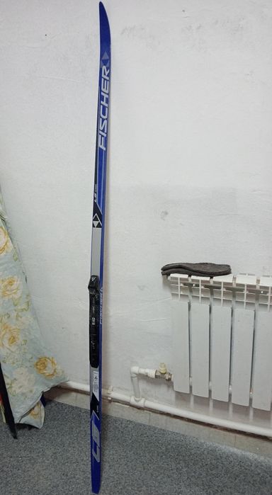 Продам лыжи фишер