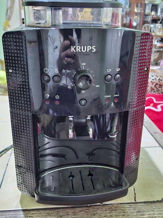 Espresor automat KRUPS VÂND urgent