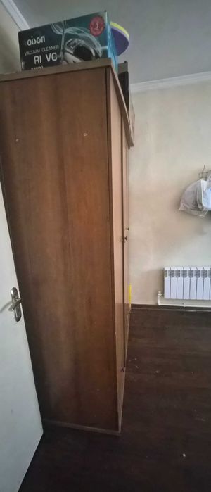Шкаф для одежды в очень хорошем состоянии