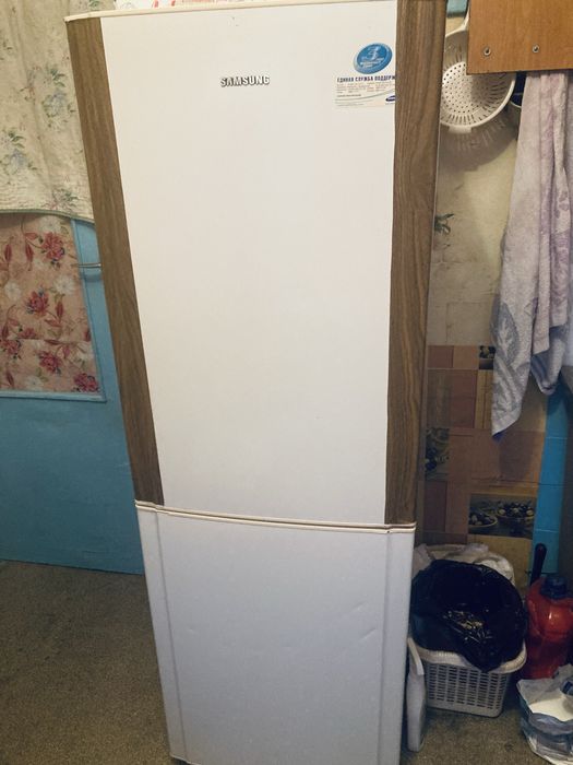 Продам холодильник