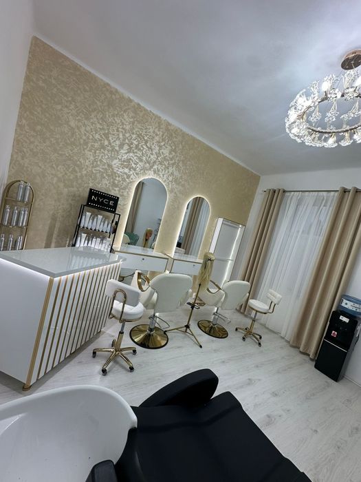 Se vinde ,salon de coafură !