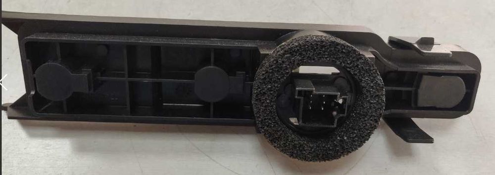 Vand soclu de becuri stop Ford Focus 2002.