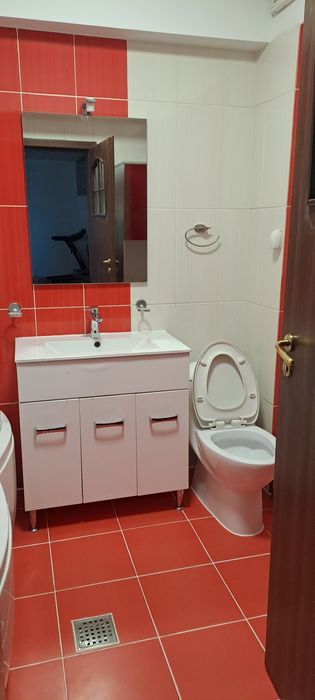 Închiriere apartament 3 camere