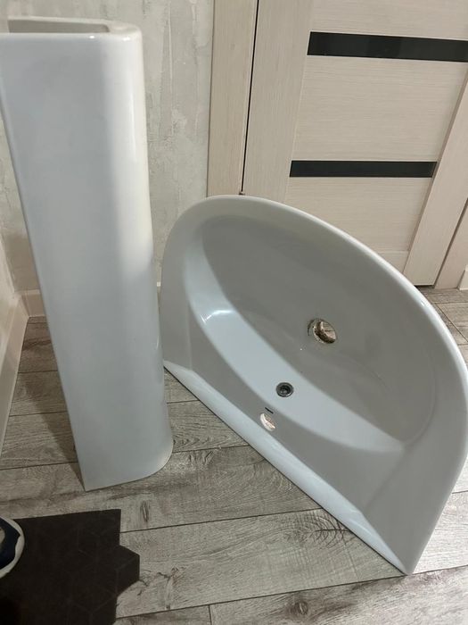 Раковины унитазы б/у продам недорого