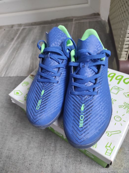 Adidași fotbal mărimea 35