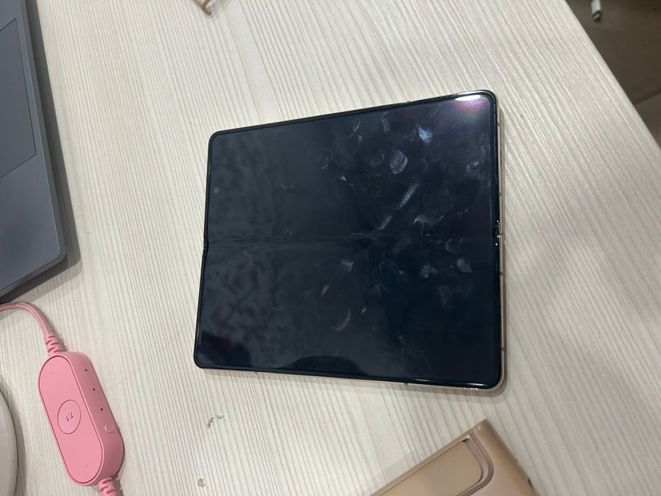 Самсунг фолд 4 в идеале