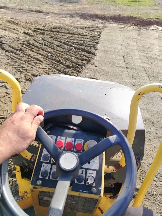 Deszăpezire cu Buldoexcavator sau Bobcat