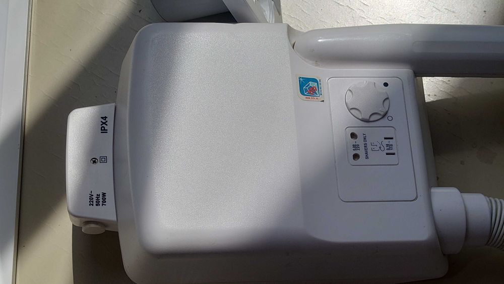 НОВИ Шкаф за баня / Смесител / Винтелатор / Сешоар за баня