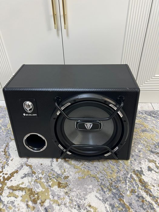 Сабвуфер в отличном состоянии