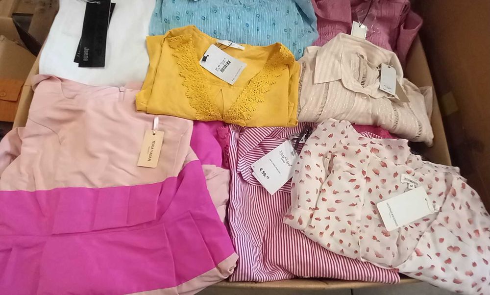 Loturi haine dama primavara vara multibrand