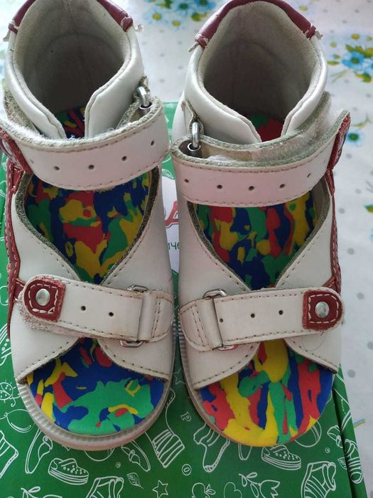 Ортопедические сандали