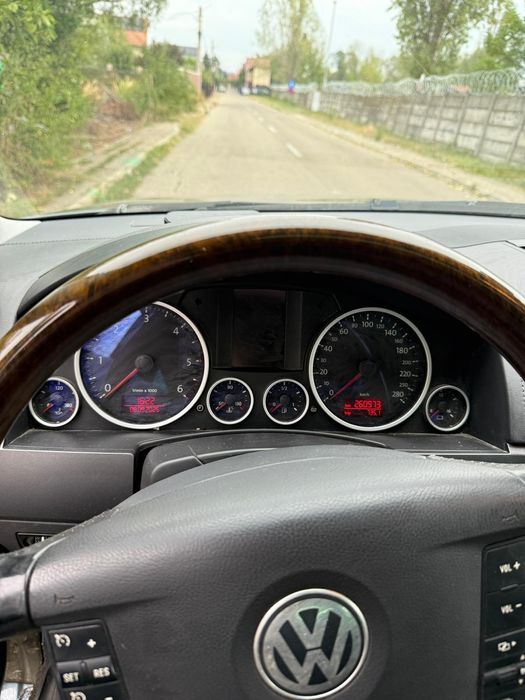 Vând/Schimb Volkswagen Touareg 2010