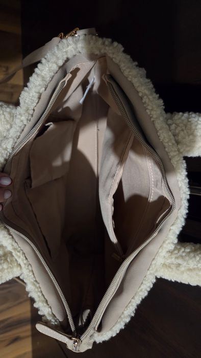 Дамски чанти и раници