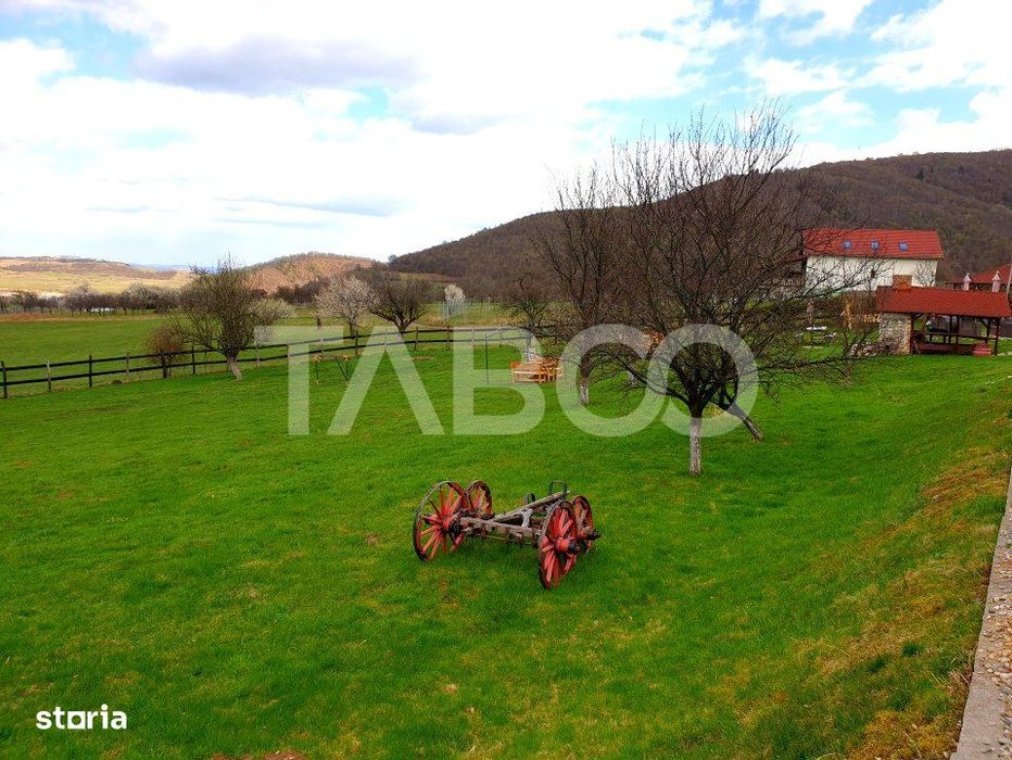 EXCLUSIVITATE - Casa 9 camere 615 mpu 9 bai 3600 mp teren in Fantanele