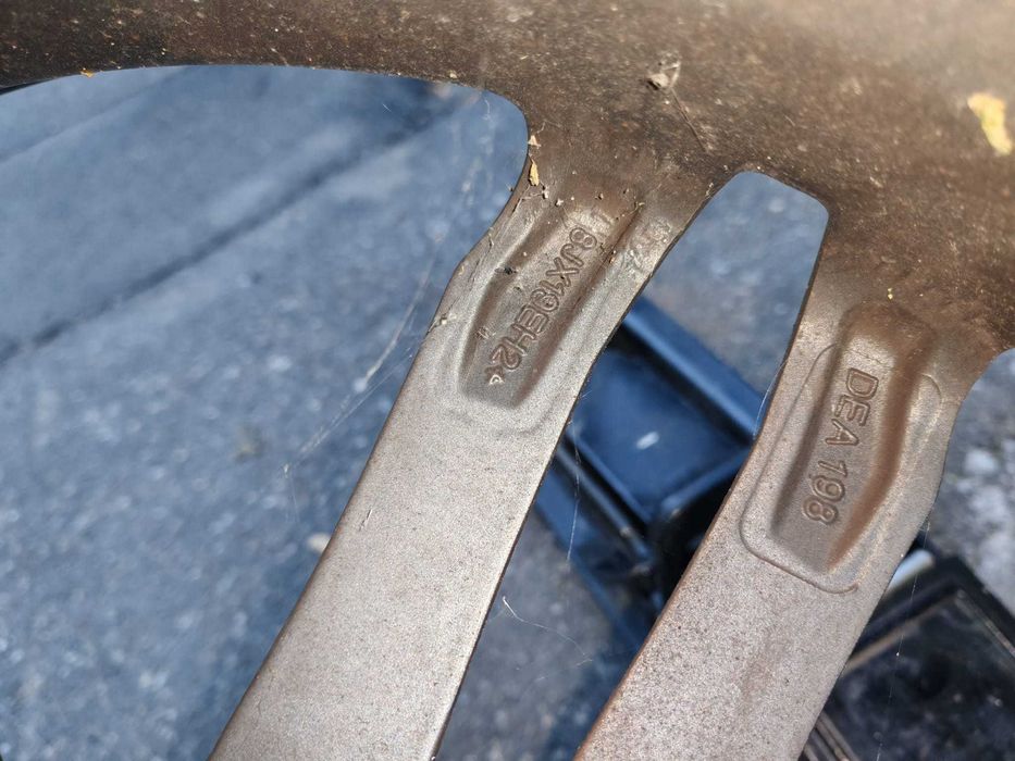 Jante BMW 225/40r19 made in Italy DEA 198 8Jx19EH2  5x120