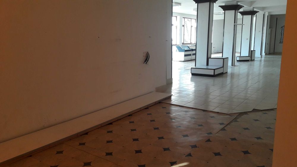 Дава се под наем Офис в Смолян, Стар център - 360 кв.м за 510 € - Снимка #11