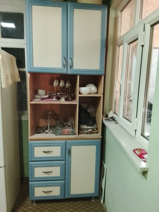 Срочно продам кухонный шкаф
