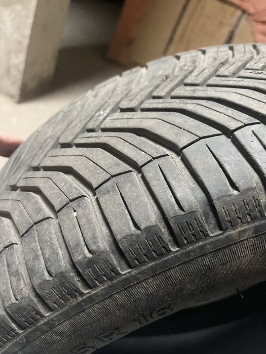 Стелки / Гуми Michelin Cross Climate | 3 Броя | 205 55 16  Всесезонни и Зимни и | 4 БРОЯ | 245 45 17 Michelin Pilot Sport 5 Летни и Стелки Mercedes