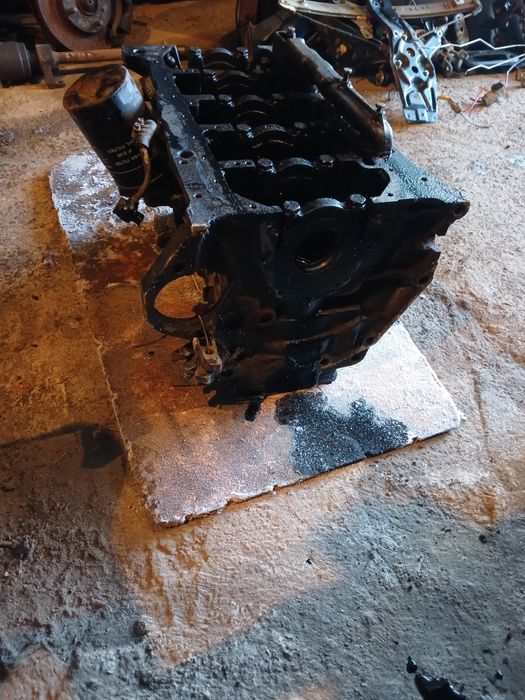 Блок двигателя Ауди С4 объем 2 5 дизель