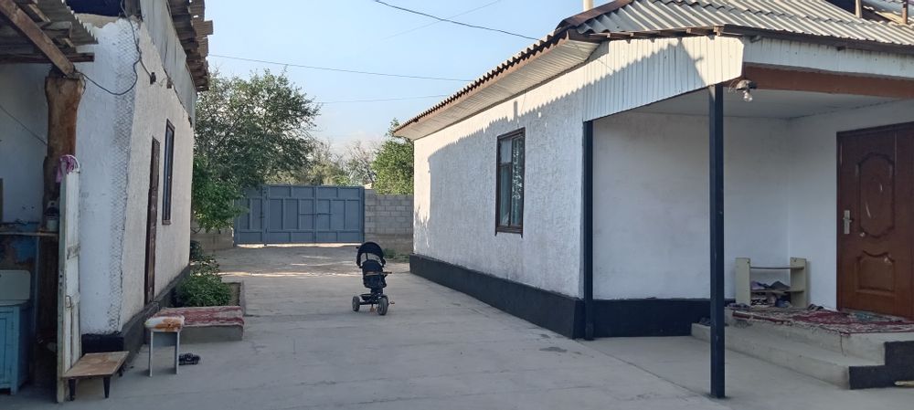 Үй сатылады. Евро ремонт жоқ.