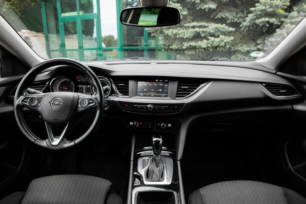 Opel Insignia 2.0D / Automat / Highline