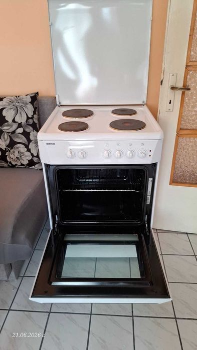 Готварска печка BEKO модел CS66000