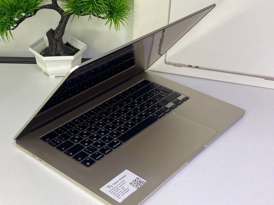 Machook Air M3 (2024)