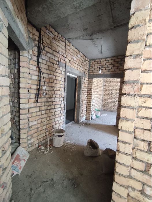 Yengi O’zbekiston tarafda 2xonali dom srochna sotiladi. Квартира
