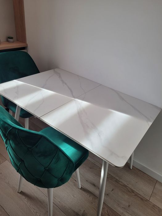 Masă extensibilă elegantă