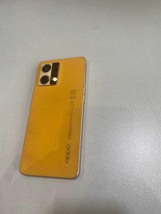 Oppo Reno 7, телефон в хорошем состоянии