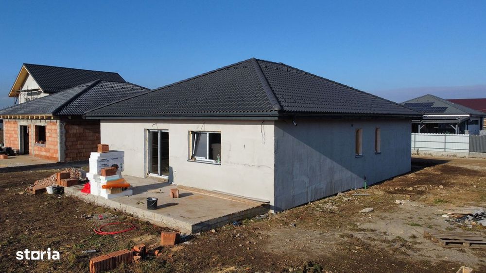 Casă parter de vânzare în cartier Izvor