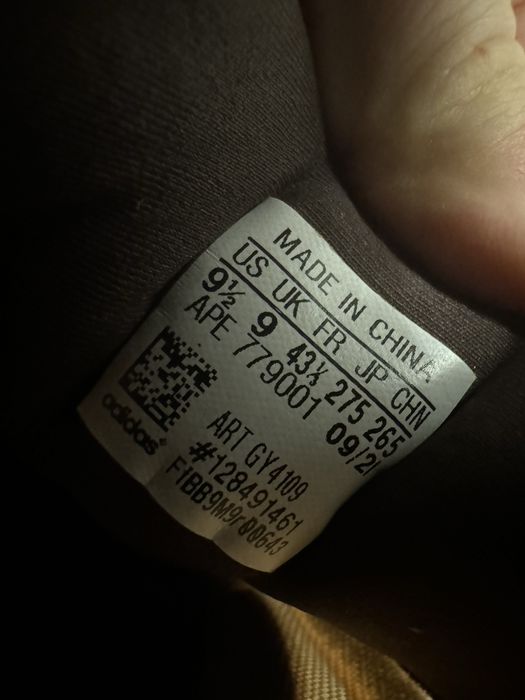 Yeezy 700 v3 copper fade 43 1/3 (fit 42.5)
