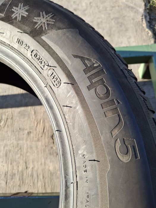 2 Anvelope de iarnă 215 65 r17 Michelin