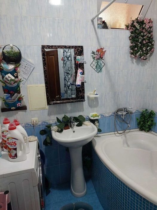 Помещение вдоль центральной дороги |Под магазин,офис или учебный центр
