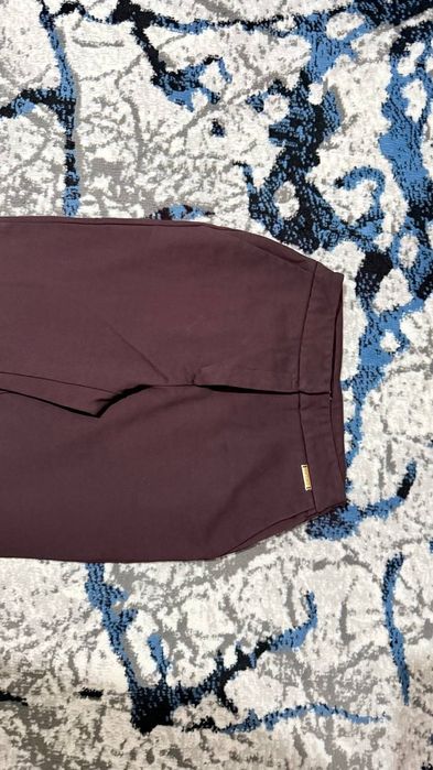 Новый  темно коричневый брюк от зары остальные б/у