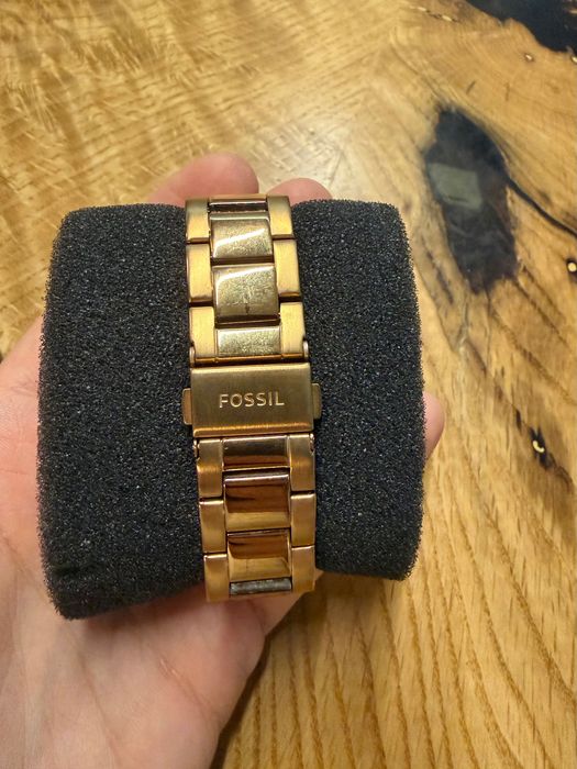 Ceas Fossil original, femei, cu cadran auriu