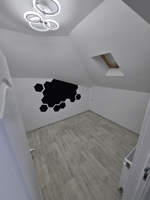 De închiriat !!! Apartament 2 camere / Recent renovat