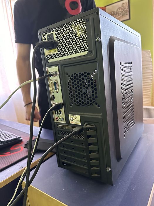 Продавам компютър с GTX 1050 Ti и i5-2500