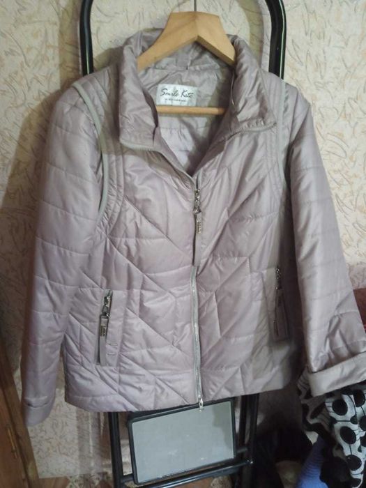 Весенняя куртка б/у