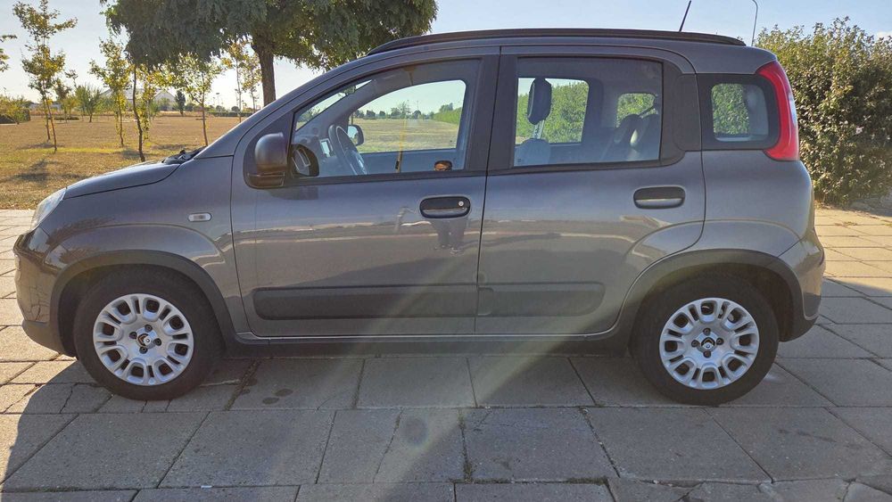 Fiat Panda, Proprietar, 1,0 hibrid ( benzina+electric), 61000 km.