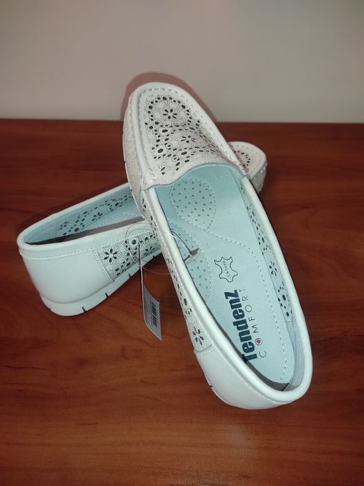 Чисто нови дамски мокасини естествена кожа на Тенденз