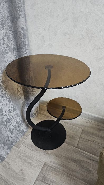 Продам журнальный стол