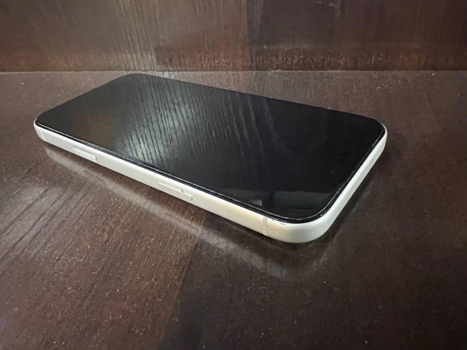 iPhone 17 Pro Max 256 GB сотилади

Яхши ҳолатда. Барча функциялари ишл