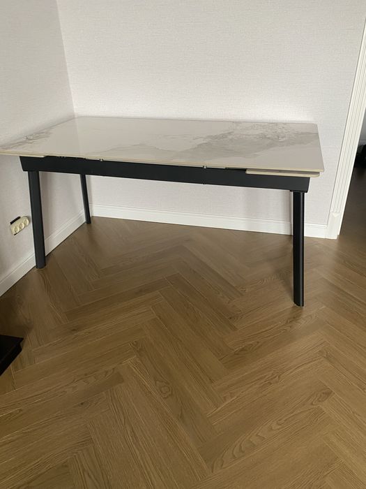 Стол для кухни или столовой