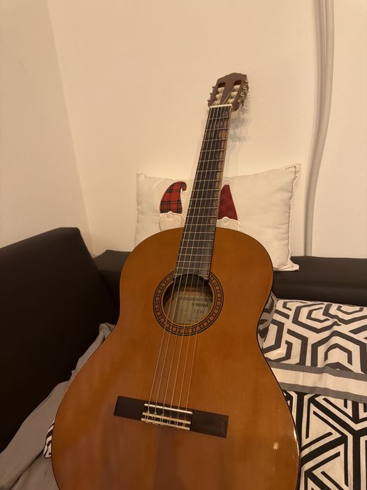 Китара Yamaha CS40